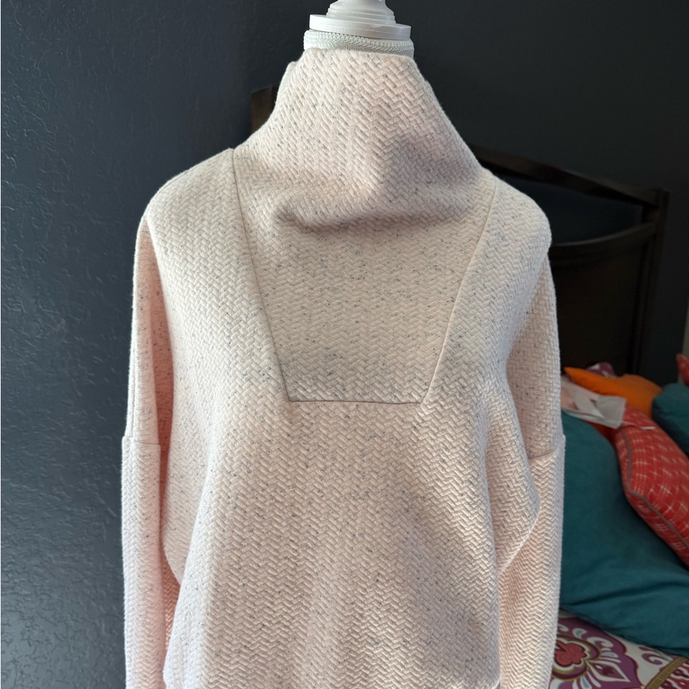 Calia Elevate Funnel neck sweatshirt. EUC. Size XS.